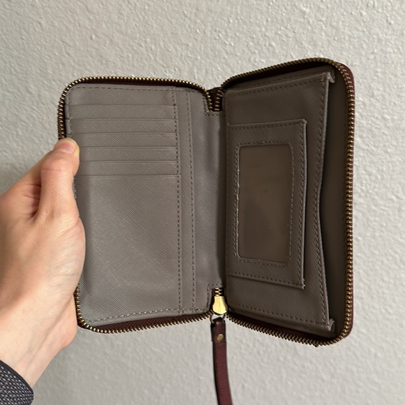 Fossil Crossbody Purse with matching Wallet leather - Picture 8 of 12